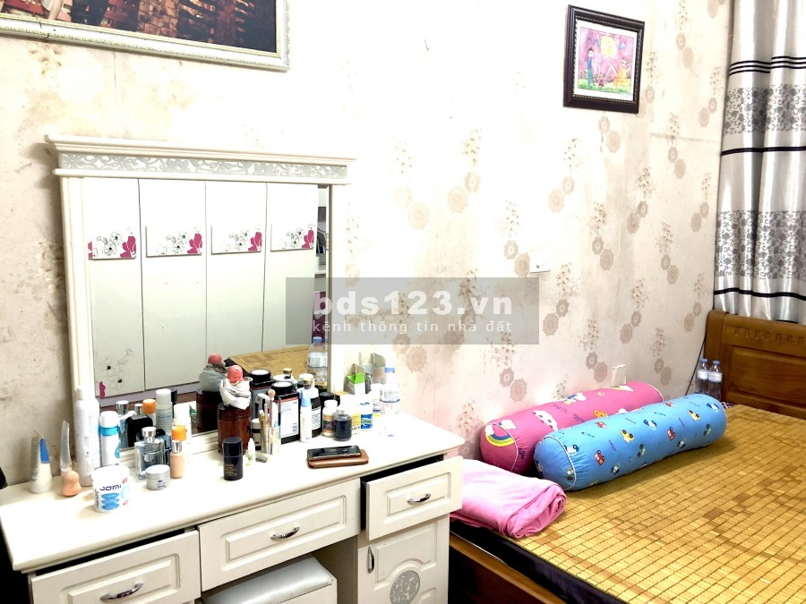 Cho thuê nhà nguyên căn Phùng Chí Kiên diện tích sử dụng 30mx5m2, full đồ, 11 triệu/tháng