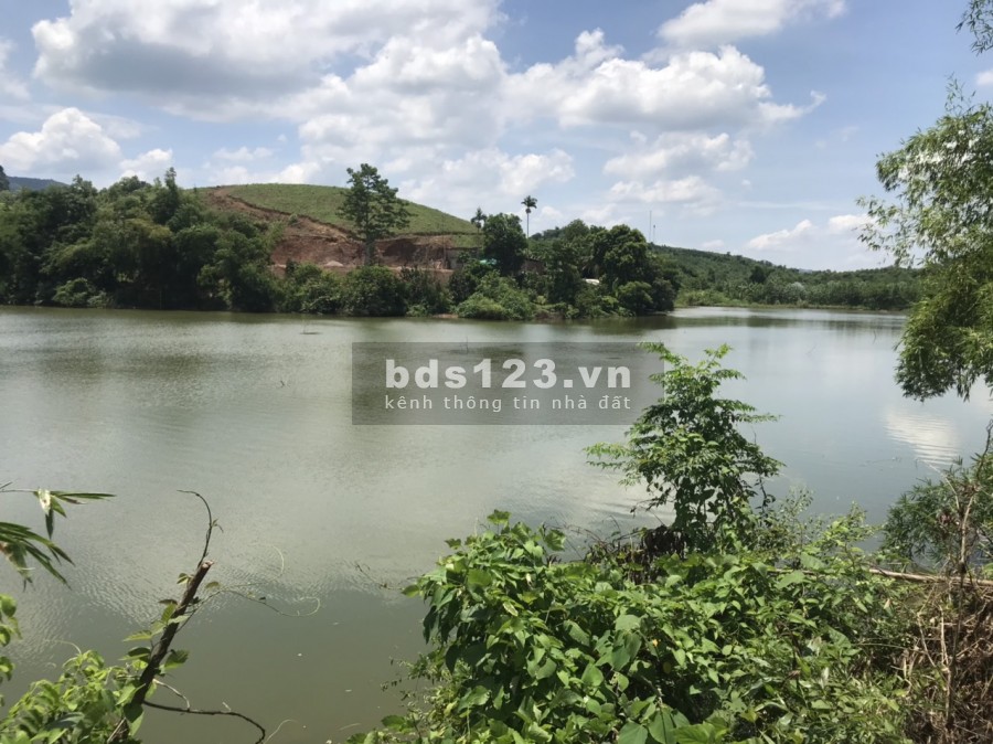 Bán 1250m2,có 1000m đất ở bám hồ, view đẹp giá rẻ nhất lương sơn hòa bình