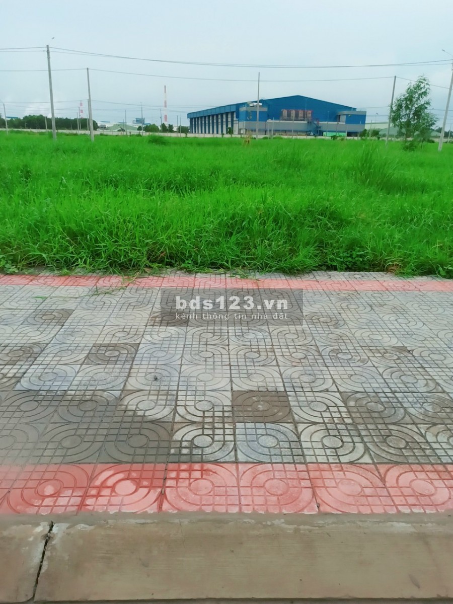 Cần bán đất đầu tư sinh lời sổ hồng cầm tay, bàn giao trống, giá tốt, liên hệ 0372884060