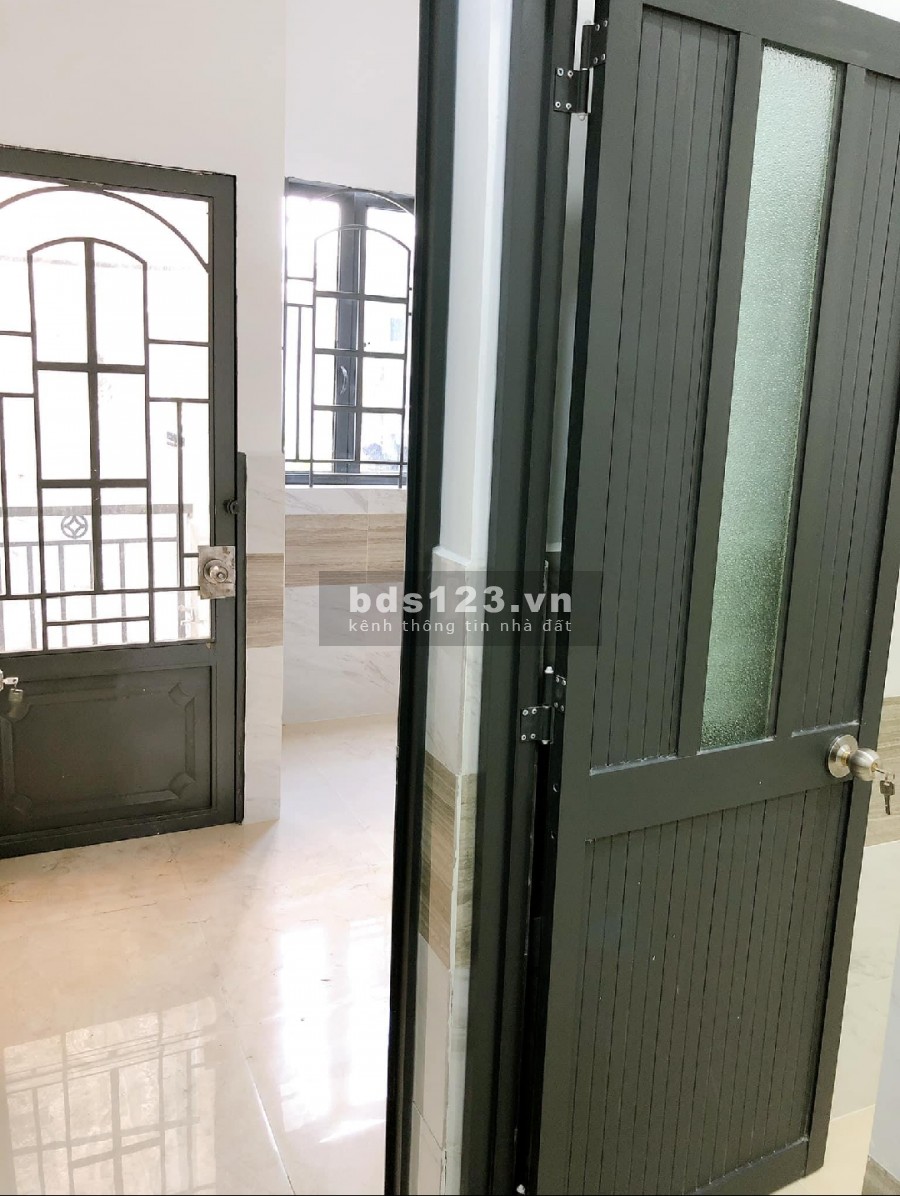 Bán nhà Lương Văn Can, Quận 8, giá bán 2.05 tỷ, vị trí đắc địa, khu dân cư hiện hữu, lhcc