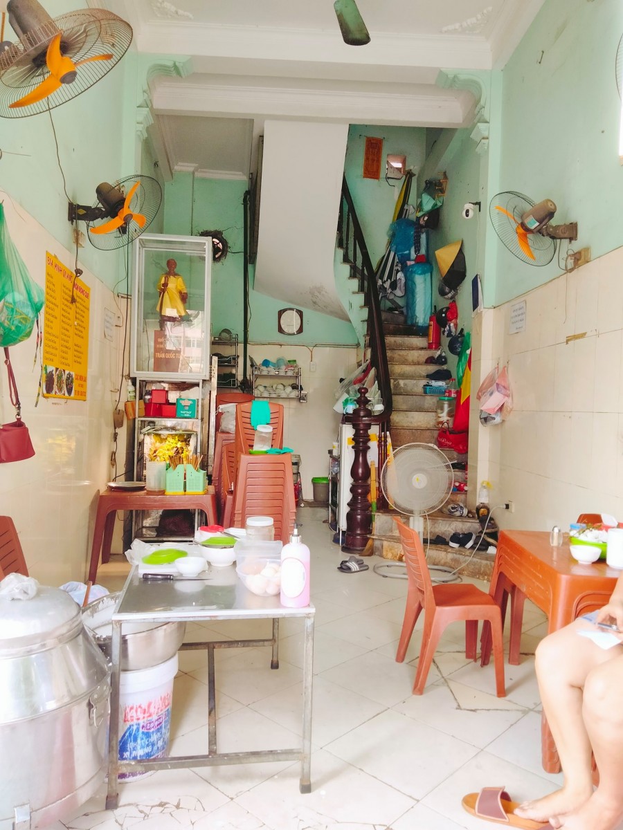 Bán nhà Nguyễn Trãi, Thanh Xuân, diện tích 25m2, 5 tầng, ô tô tránh, vỉa hè, kd, giá chỉ 4 tỷ.