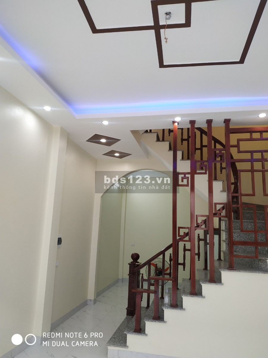 Nhà 3 tầng ngay chợ Trung Nhì, kinh doanh sầm uất, diện tích 40m2, cần bán gấp