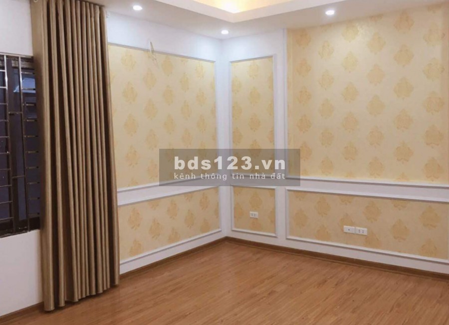 Bán nhà Mỹ Đình, ô tô cách vài mét, an sinh nội thất đủ, dt 35m2, giá chỉ 3.7 tỷ, sổ sẵn