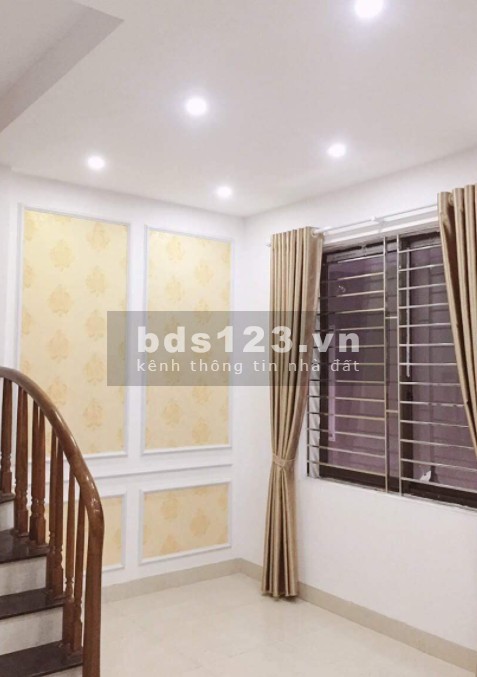 Bán nhà Mỹ Đình, ô tô cách vài mét, an sinh nội thất đủ, dt 35m2, giá chỉ 3.7 tỷ, sổ sẵn