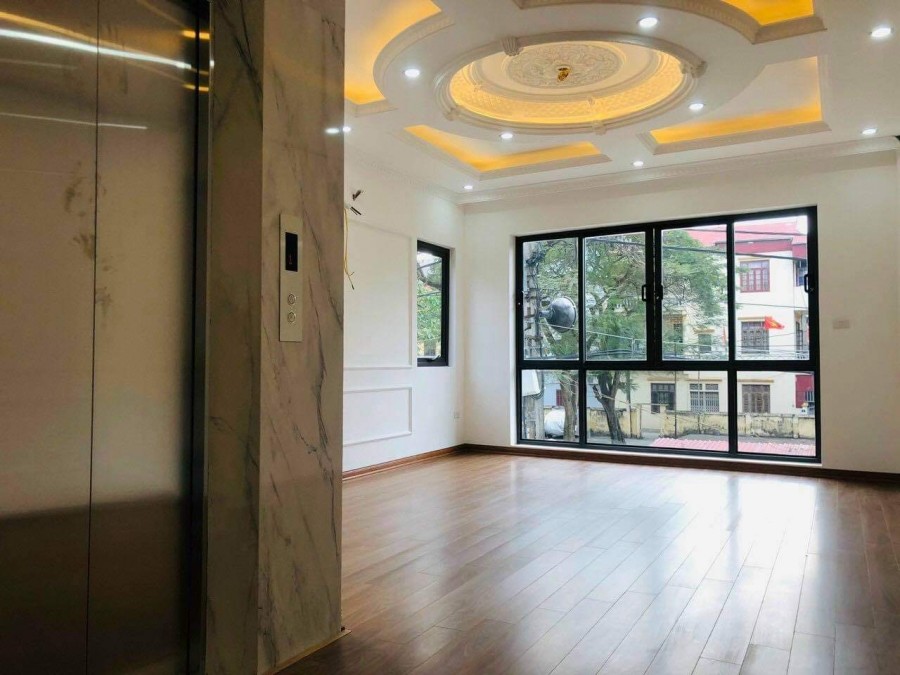Bán nhà phố Thịnh Hào, Đống Đa, dt 150m2, 7 tầng thang máy, kinh doanh, ô tô giá 10 tỷ
