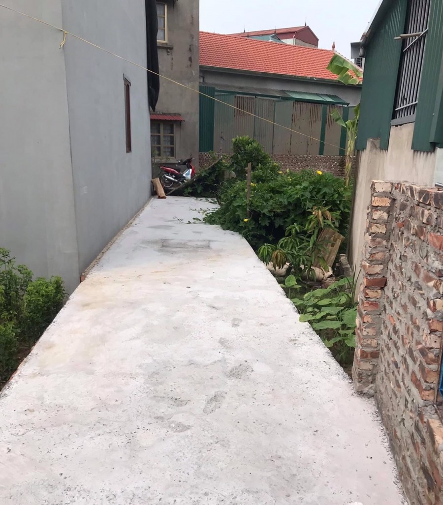 Bán Đất 42m2 lô góc siêu rẻ giá bán chỉ 1.3 tỷ mặt tiền 4.2m gần trung tâm Thanh Trì