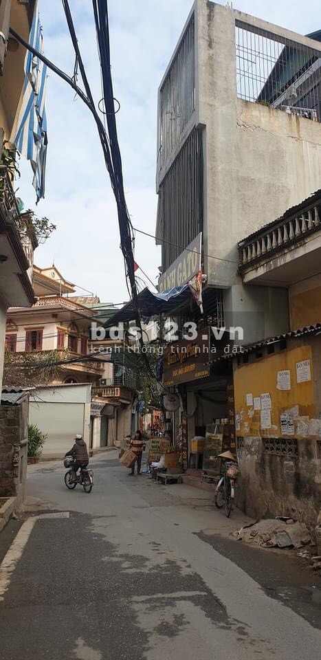 Chỉ hơn 4 tỷ phố Ngọc Lâm hai mặt thoáng khu vực sầm uất kinh doanh ngày đêm an sinh đỉnh