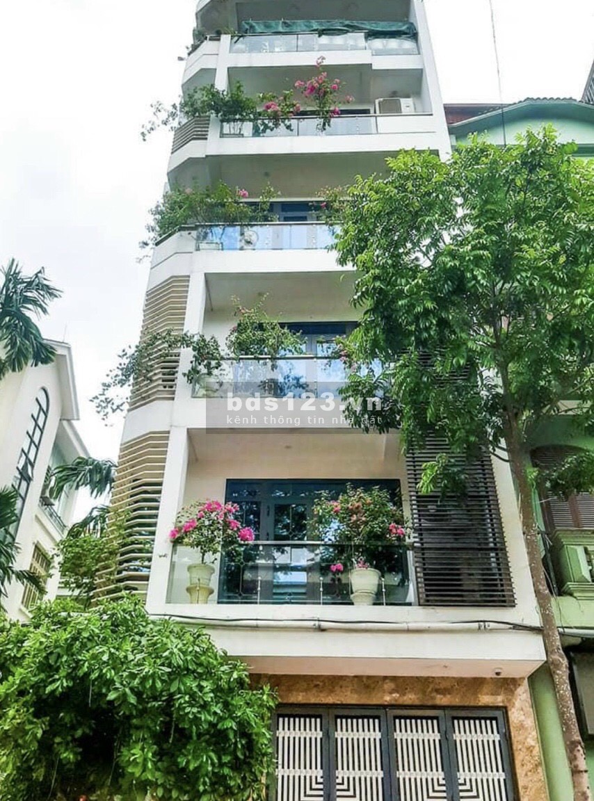 Bán nhà lô góc cực đỉnh, kinh doanh văn phòng, vỉa hè trước nhà ô tô tránh, khu dân cư