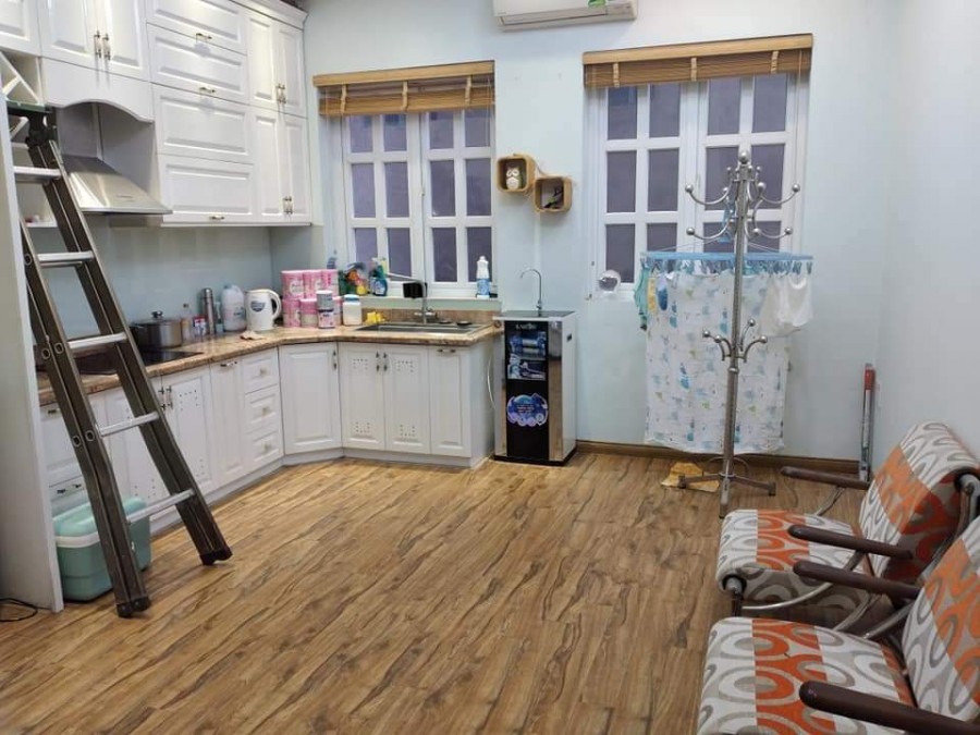 Nhà đẹp ô tô đỗ cửa, Nguyễn Chí Thanh diện tích 95m2, đúc…