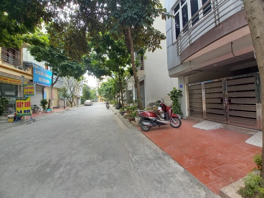Bán nhà Hà Đông ô tô vào nhà, Mặt tiền siêu khủng, dt 50m2, giá bán 5.5 tỷ, vỉa hè cực đẹp