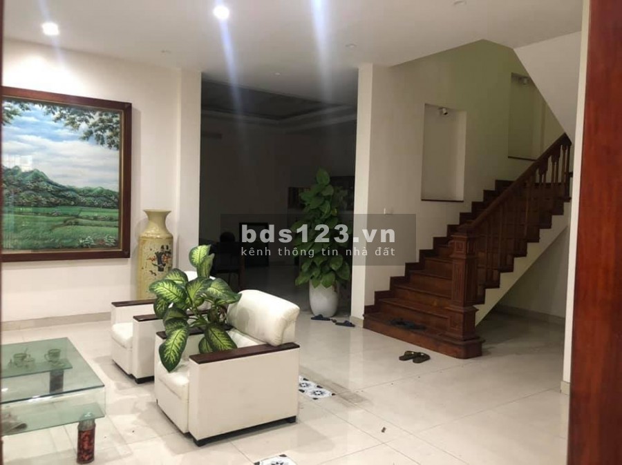 Bán biệt thự BT4, ĐT Việt Hưng, Long Biên diện tích 250m2, 4 tầng, mt 13m, giá 25.7 tỷ
