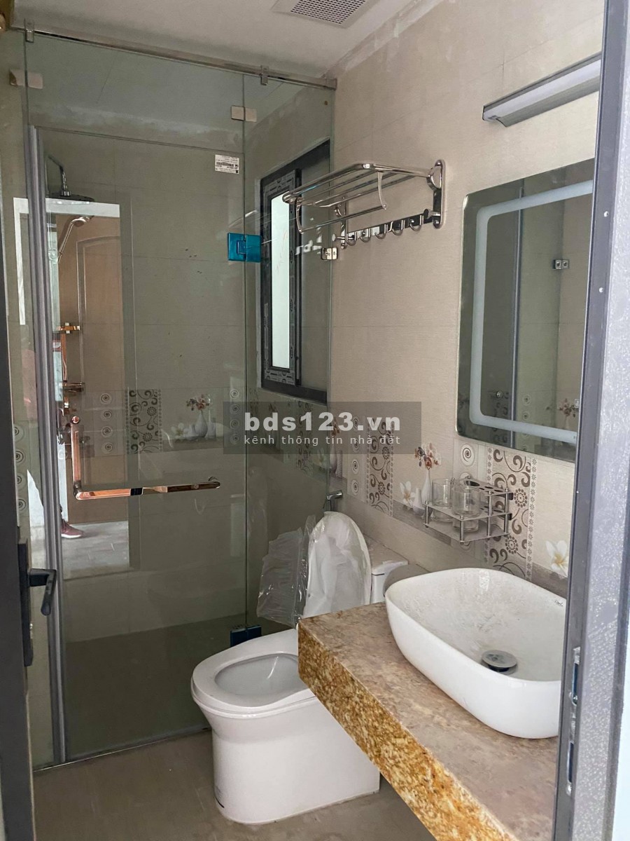 Bán toà căn hộ dịch vụ cao cấp Phố Võng Thị View Hồ Tây dt 150m2, 7 tầng, MT 9m vị trí đẹp giá TL