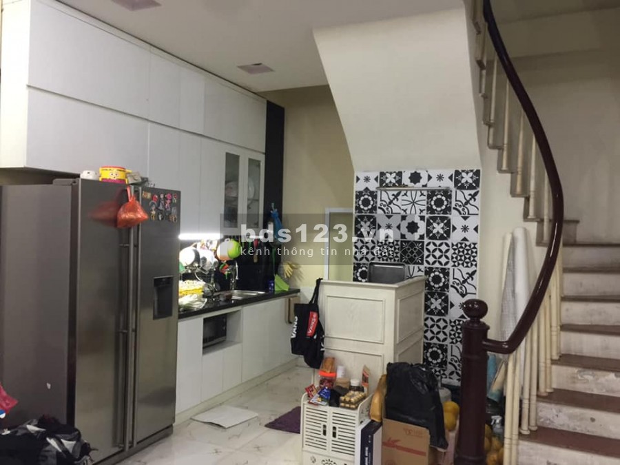 Cách một nhà ra phố nhà dt 46m2, giá 4x tỷ, Hoàng Hoa Thám, Quận Ba Đình, vị trí hiếm