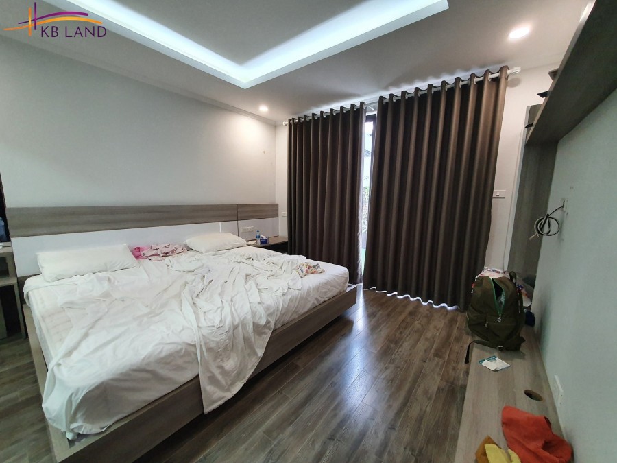 Bán CHDV Thái Hà, diện tích sử dụng 111m2x9T, ô tô tránh, 15 căn hộ, VP, KD, DT 150tr/tháng