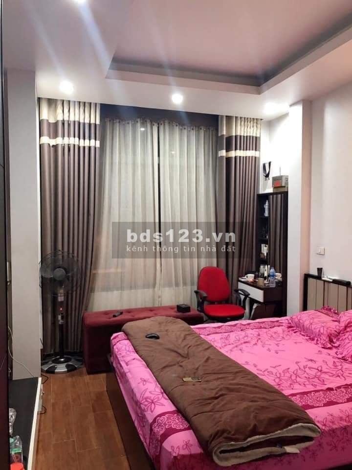 Bán nhà lô góc, mặt phố Tôn Đức Thắng trung tâm Quận Đống Đa, kinh doanh vỉa hè, sầm uất