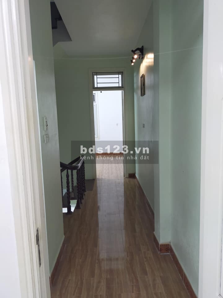 Chính chủ bán nhà ngõ 219 Bồ Đề, diện tích sử dụng 60m2, ô tô, sổ đỏ chính chủ, giá 4.65 tỷ