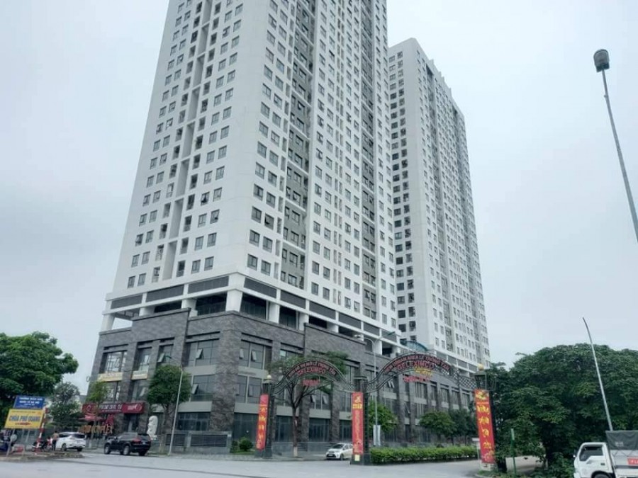 Bán Đất MP Lê Trọng Tấn HĐ, Lô Góc, Vỉa Hè Rộng, Mặt Tiền 10m, Giá 15.5 tỷ.