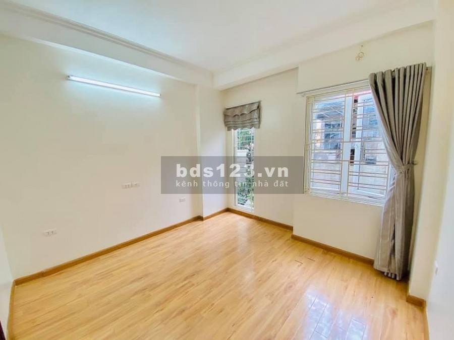 Bán nhà nguyên căn Văn Quán, Hà Đông, ngõ rộng 2.5m, cách ô tô 10m, giá bán 2.6 tỷ