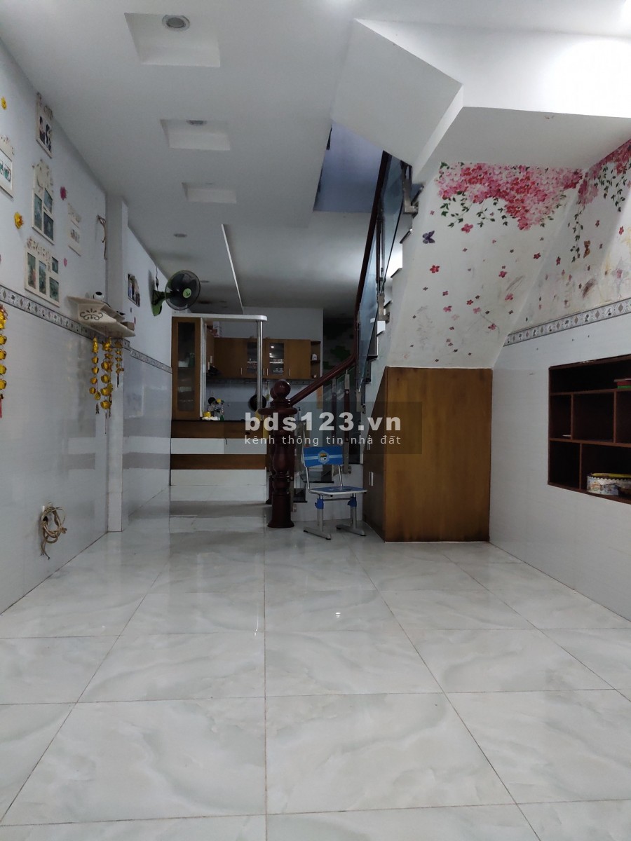 (Gò Vấp)bán nhà mặt tiền hẻm như đường, Nguyễn Văn Lượng, dt 52m2, 2 tầng, giá 5.18 tỷ