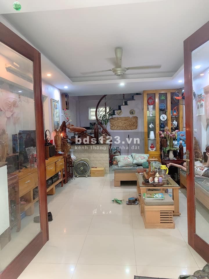 Cần bán nhanh nhà Bồ Đề mặt tiền 7m 10m ô tô 3 mặt thoáng vị trí đắc địa gần phố