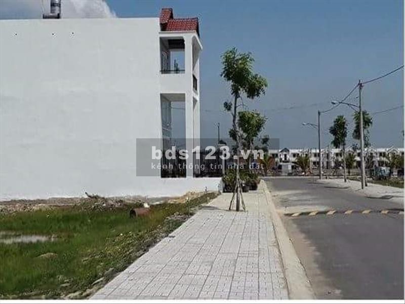 Đất thổ cư sổ hồng sẵn mặt tiên ngay chợ diện tích 100m2, sổ hồng riêng sang tên ngay