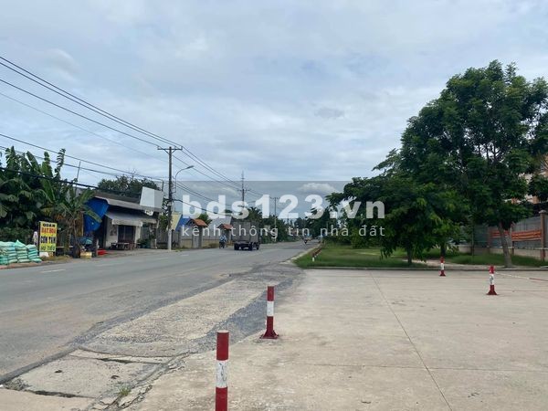 Đất ngộp mùa dich cho anh chị em có nhu cầu, 100m2 chỉ 18tr/m2. Lh 0982638022