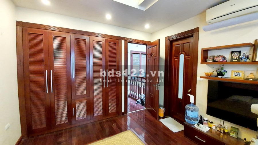 Siêu phẩm Tôn Thất Tùng, diện tích 69m2, 5 tầng, mặt tiền 5.8m, giá 7.8 tỷ.