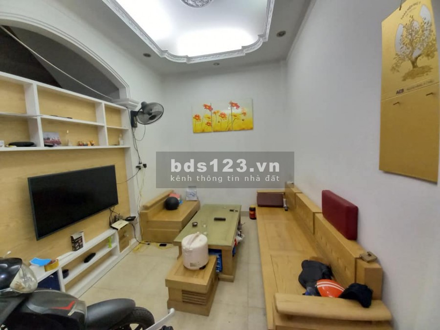 Bán gấp nhà Bùi Xương Trạch, Thanh Xuân ngõ thông 5 tầng diện tích 31m2 nhỉnh 3 tỷ
