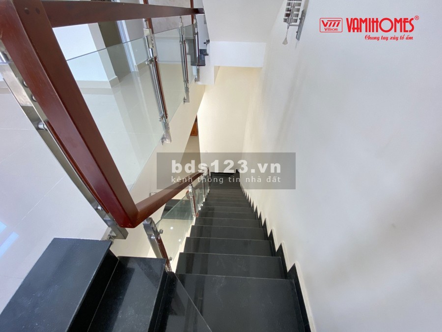 Bán nhà 3 lầu, đường 25, khu bên sông phường Hiệp Bình Chánh gigamall, giá 6.5 tỷ