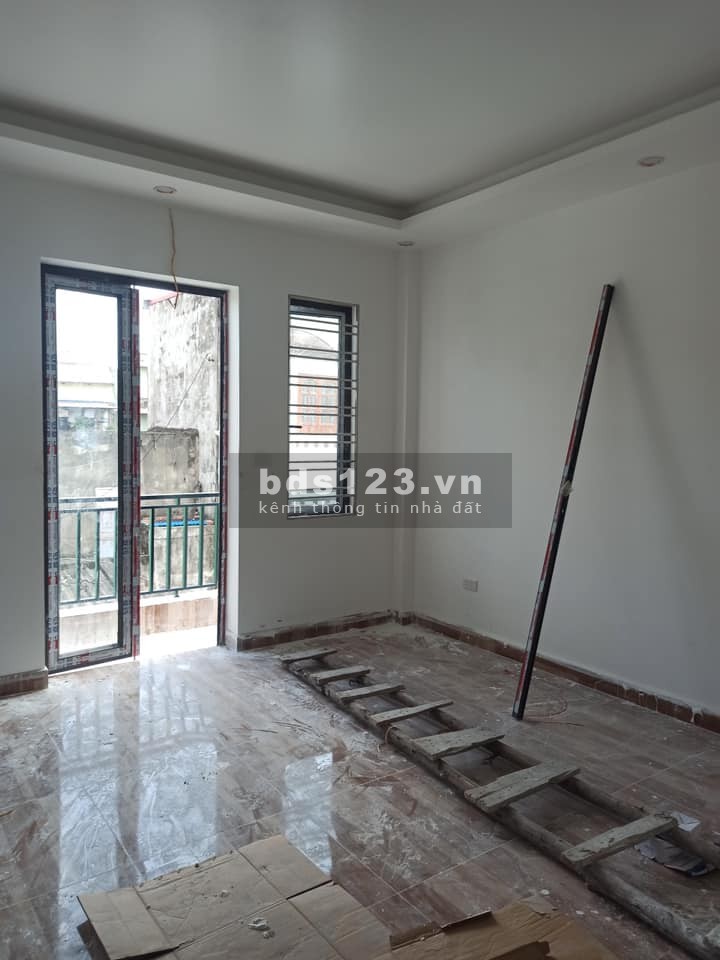 Cực phẩm miếu 2 xã, 4 tầng diện tích sử dụng 50m2 giá chỉ 2,1 tỷ, mặt tiền 4m, sổ sẵn