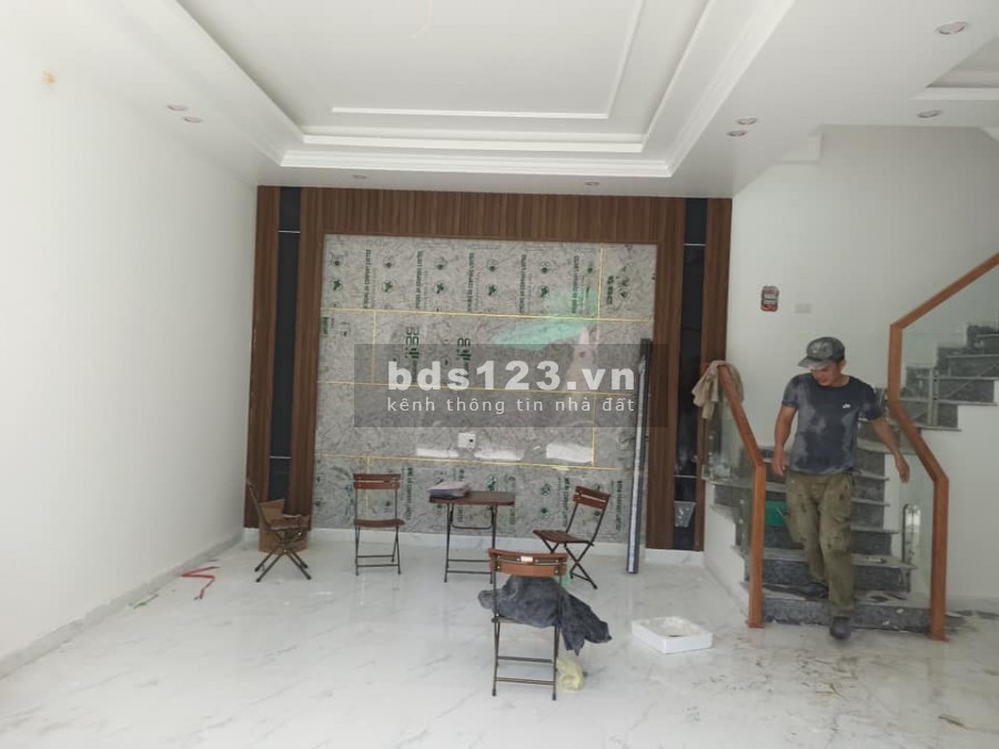 Cực phẩm miếu 2 xã, 4 tầng diện tích sử dụng 50m2 giá chỉ 2,1 tỷ, mặt tiền 4m, sổ sẵn