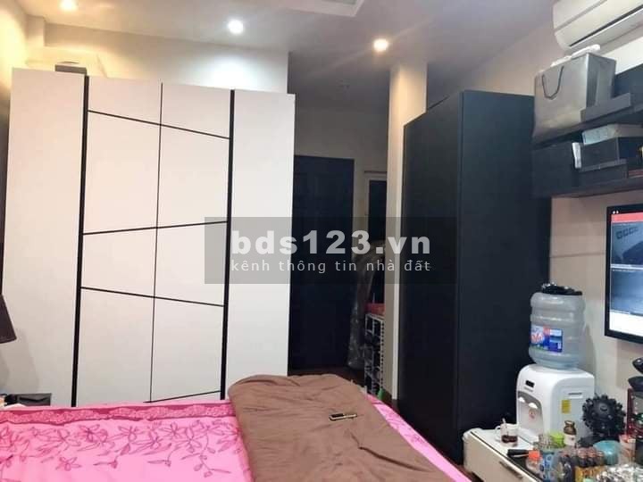 Bán nhà lô góc, mặt phố Tôn Đức Thắng trung tâm Quận Đống Đa, kinh doanh vỉa hè, sầm uất