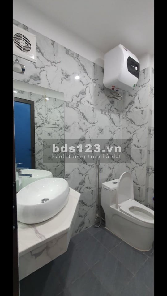 Bán Nhà Khương Đình diện tích sử dụng 31m2 giá 4 tỷ nhà mới, gần phố an sinh tốt