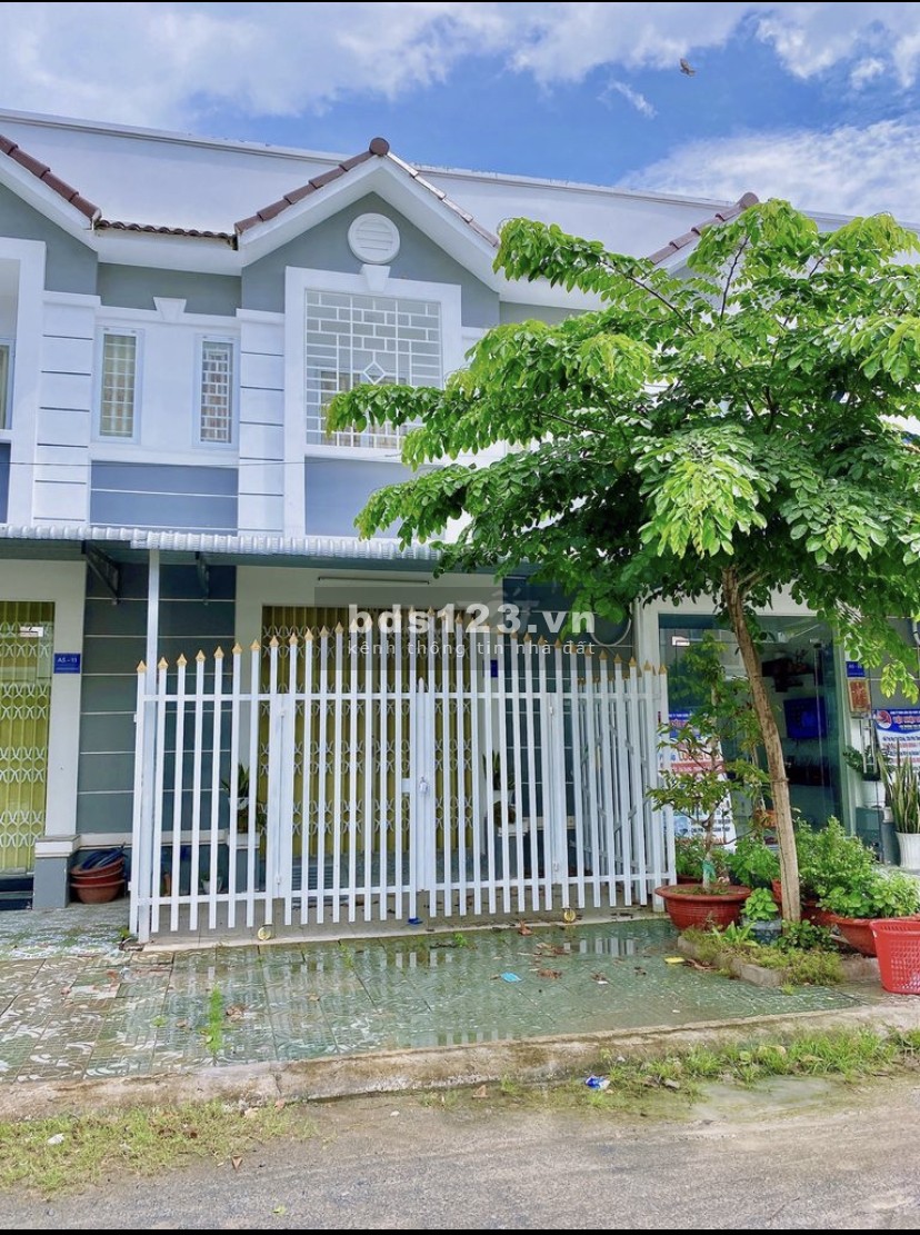 Bán nhà mặt tiền cao cấp nội thất thông minh, kiến trúc đẹp, 1 trệt, 1 lầu, phường 4, Trà Vinh