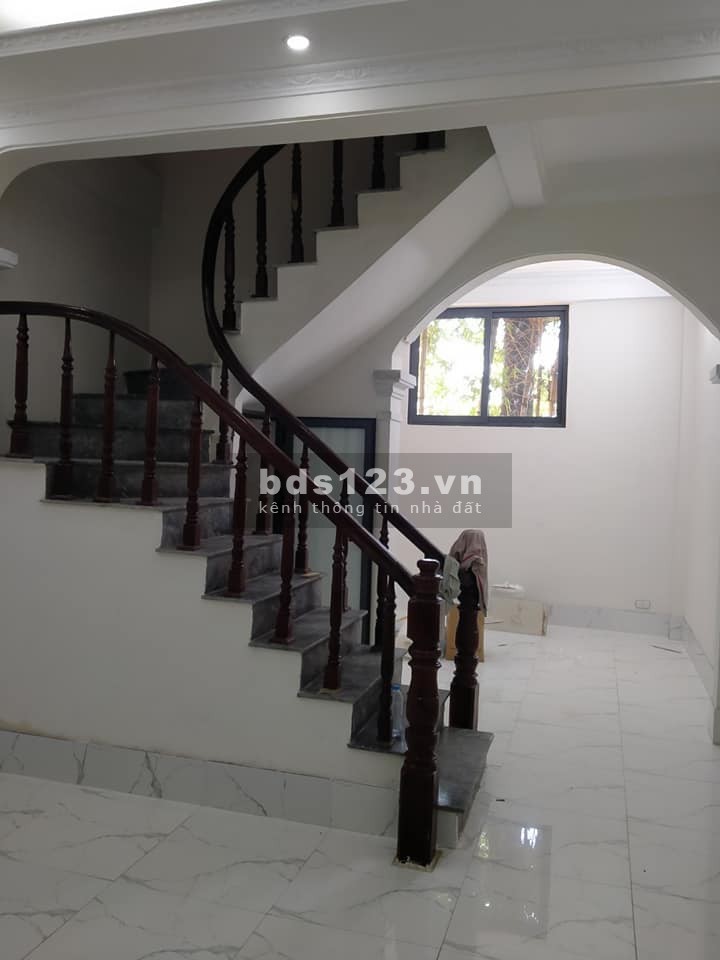 Bán nhà Linh Đàm, diện tích sử dụng 35m2, 4 tầng đúc, mặt tiền 4,5m giá bán nhanh 2,85 tỷ