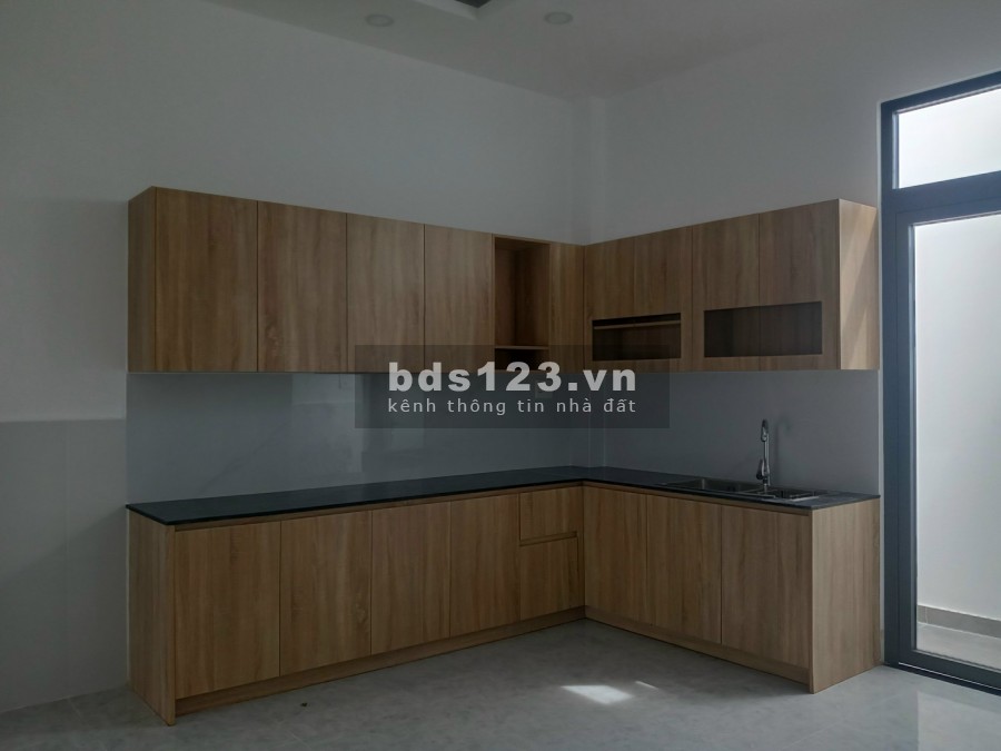Nhà Phố Bình Chánh - 1 Trệt 1 Lầu diện tích 100m2, Nhận Nhà Ở Ngay, sổ hồng riêng