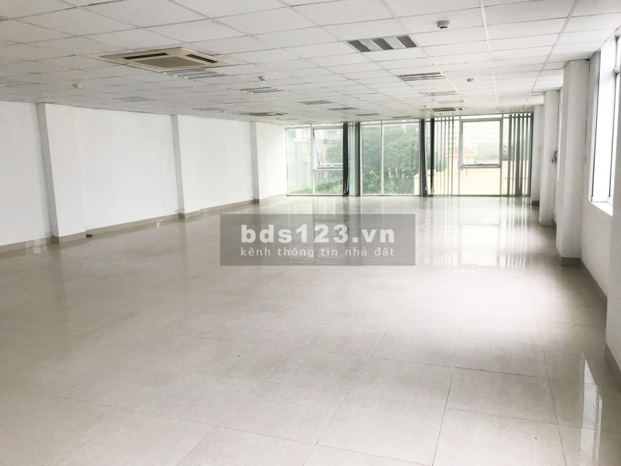Chính cho thuê văn phòng 60m2 - 75m2 - 140m2 tại 98 Khúc Thừa Dụ, 0974 352 961