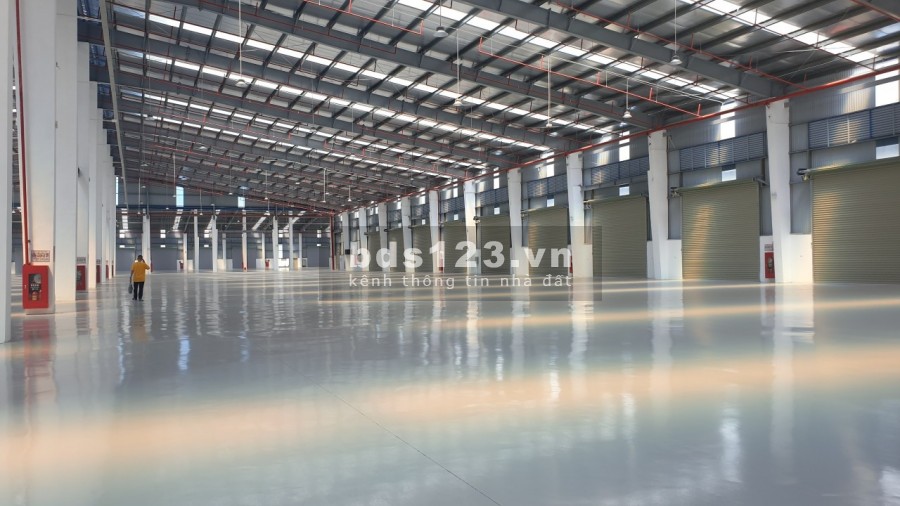 Cho thuê kho nhà xưởng DT 1000m2 2000m2 3000m2- 24000m2 tại Long Biên Hà Nội. LH 0968530776