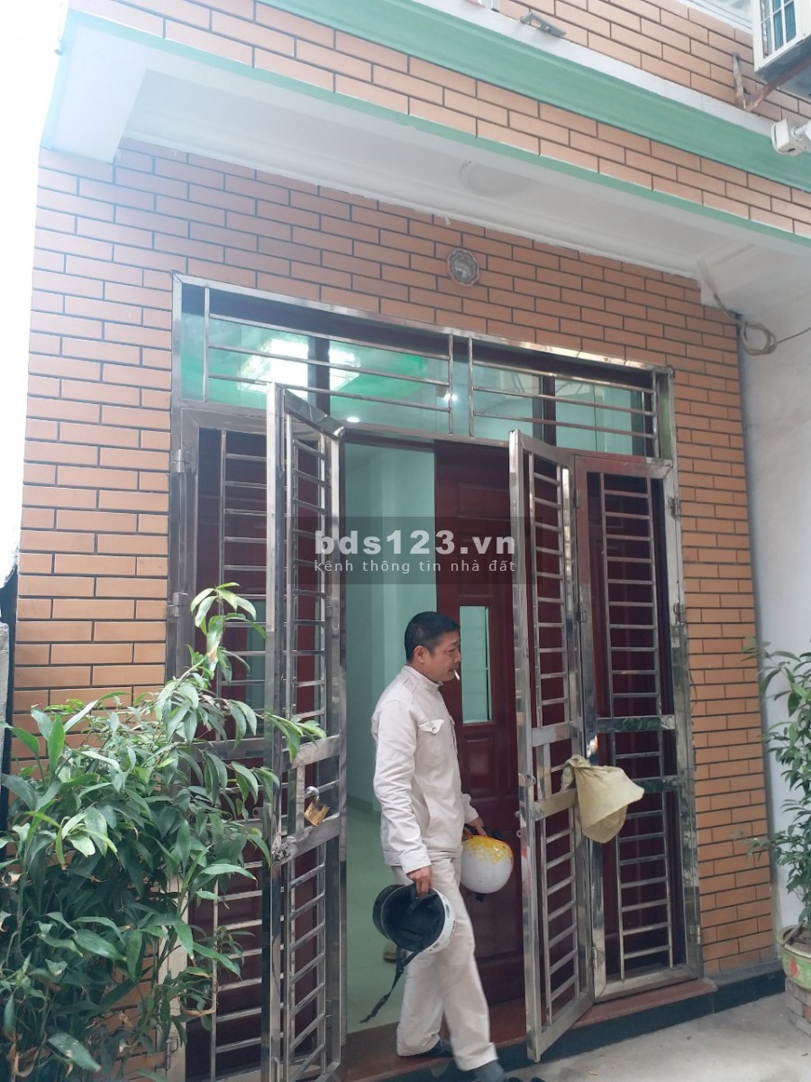 Bán nhà Nam Dư 3 mặt thoáng, hai ô tô tránh dt 33m2, 5 tầng, giá 3.3 tỷ Quận Hoàng Mai
