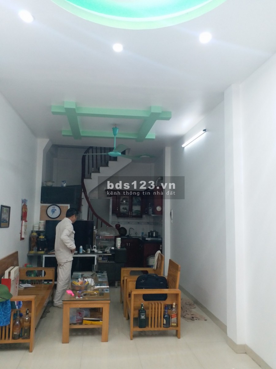 Bán nhà Nam Dư 3 mặt thoáng, hai ô tô tránh dt 33m2, 5 tầng, giá 3.3 tỷ Quận Hoàng Mai