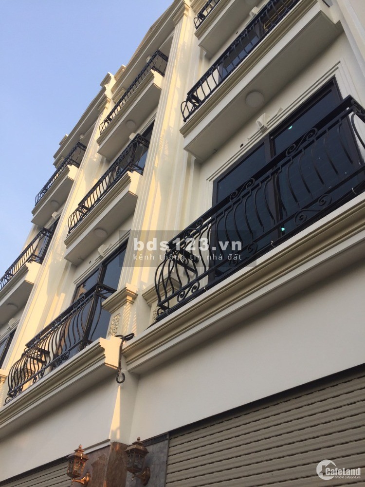 Bán series 4 căn Bát Khối, Long Biên, giá rẻ bất ngờ, sổ đỏ chính chủ giá bán 2.5 tỷ