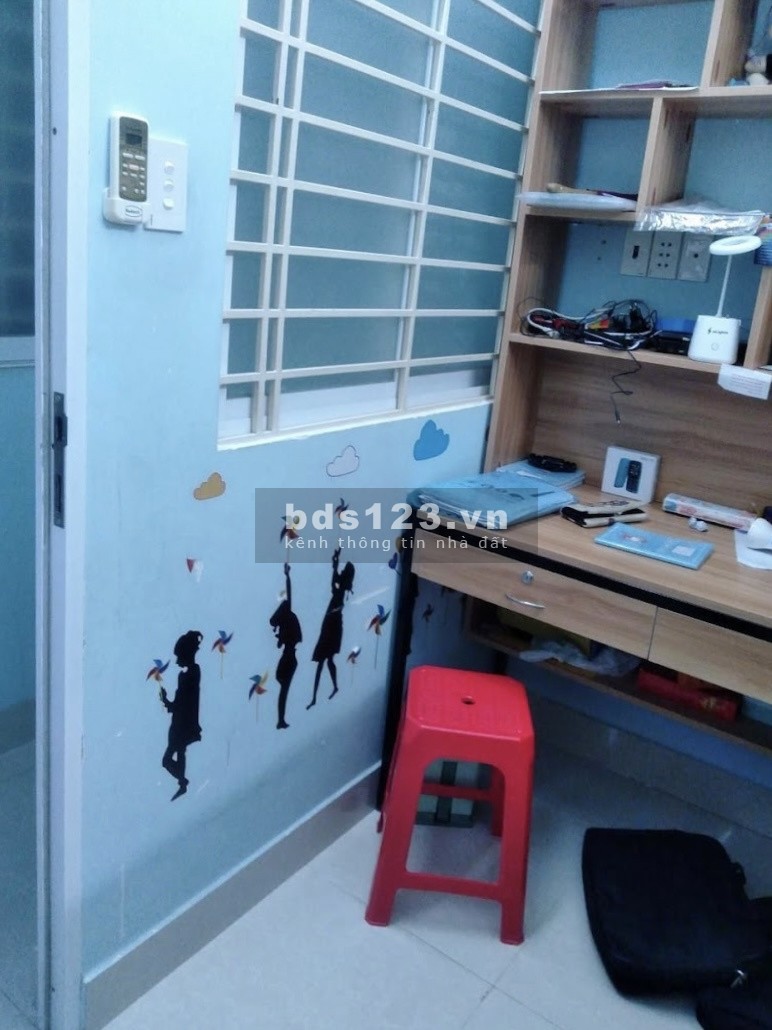 Chỉ 3.95 tỷ nhà đường Cách Mạng Tháng 8, trung tâm Quận 10, dt 35m2 chỉ 110 triệu/m2, 0971243100