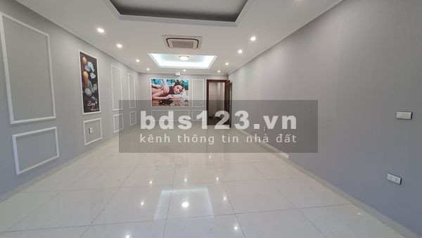 Bán nhà MP Đại Cồ Việt sát phố Bà Triệu, 6 tầng, thang máy, mặt tiền 5m giá bán 26 tỷ