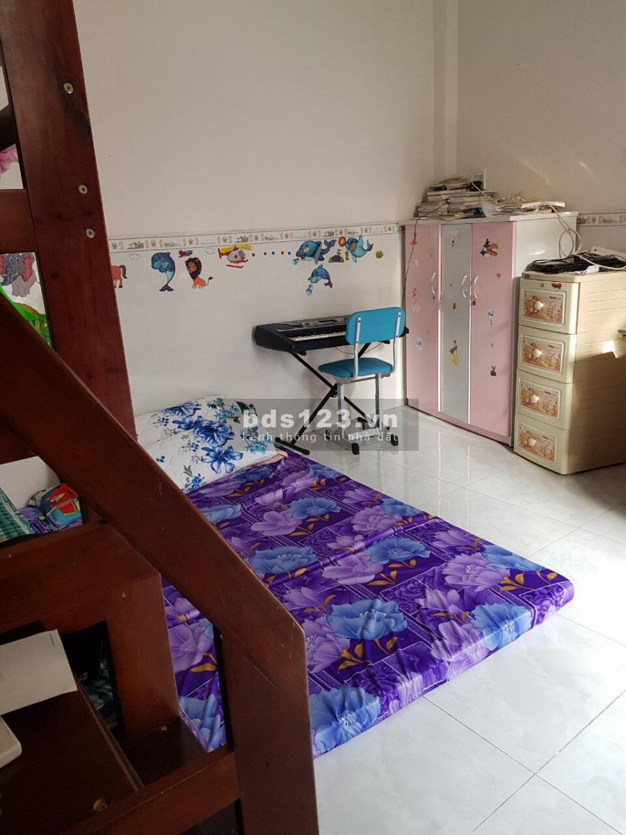Bán gấp nhà mặt tiền 6m Tây Sơn, Tân Phú dt 4*16 giá rẻ liên hệ chính chủ 0896721788