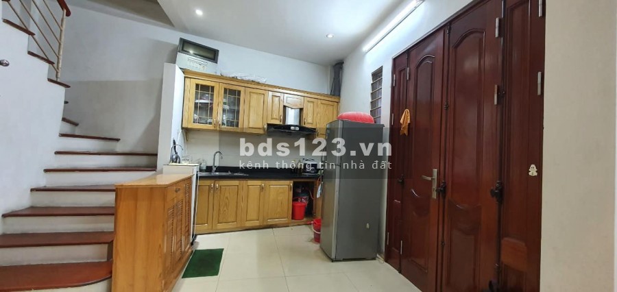Nhà nguyên căn ngã Tư Sở 5 tầng mặt tiền khủng, mt 7.2m, giá chỉ 4 tỷ, sổ chính chủ