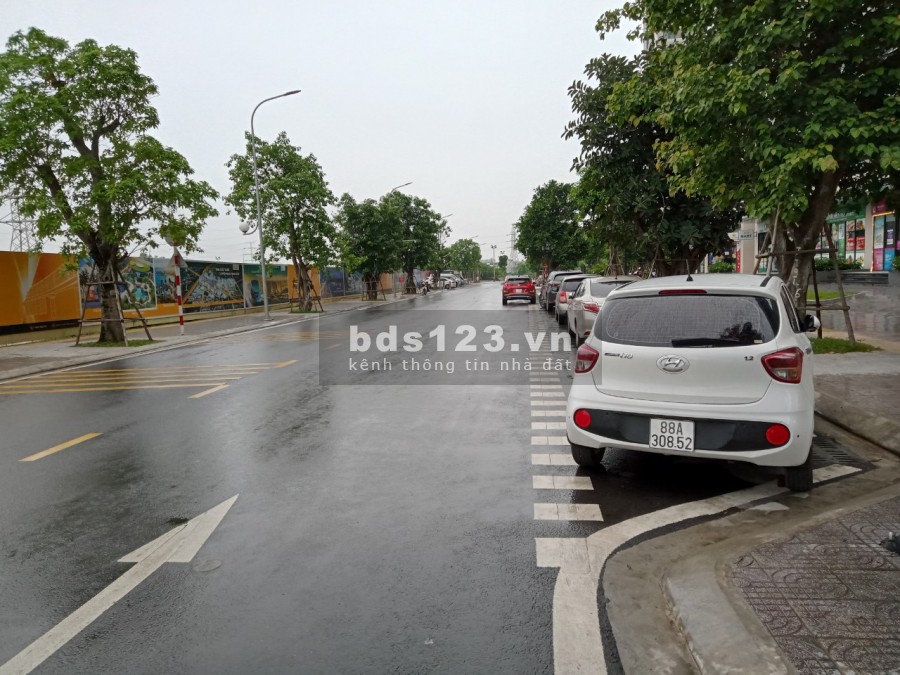 Chính chủ bán cắt lỗ 02 căn Shophouse Chân đế Vinhomes Smart City, giá 75 triệu/m2