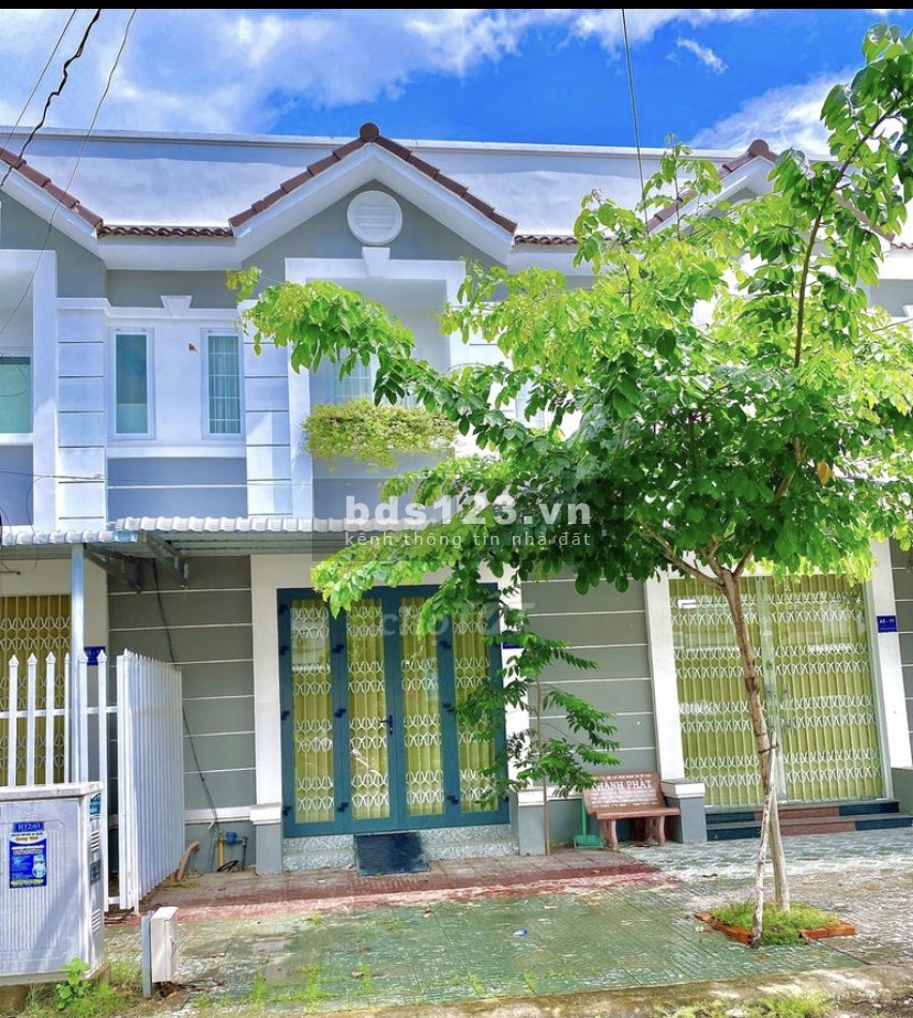 Bán nhà mặt tiền cao cấp nội thất thông minh, kiến trúc đẹp, 1 trệt, 1 lầu, phường 4, Trà Vinh