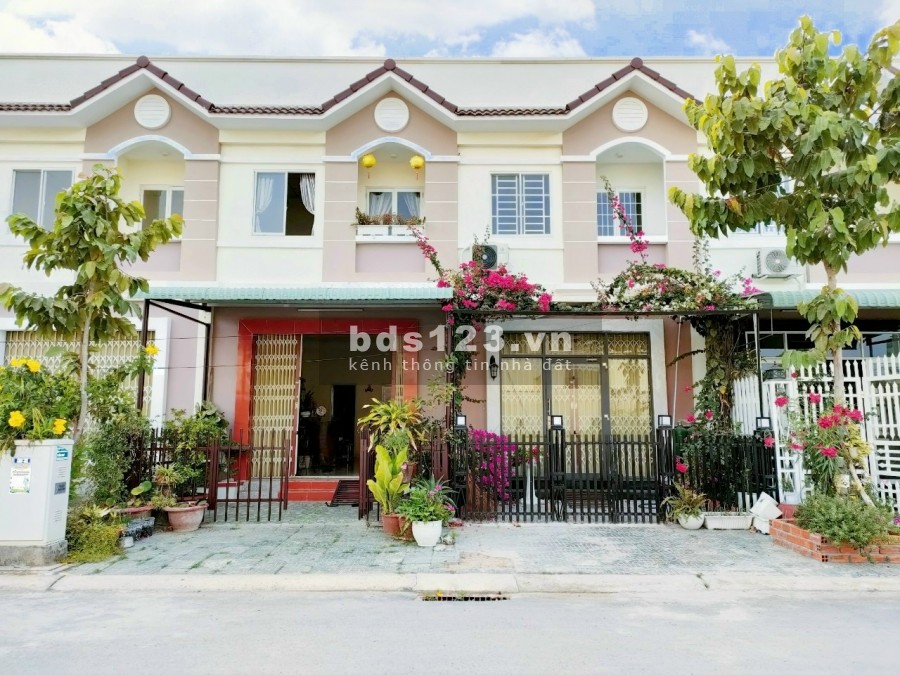 Bán nhà mặt tiền cao cấp nội thất thông minh, kiến trúc đẹp, 1 trệt, 1 lầu, phường 4, Trà Vinh