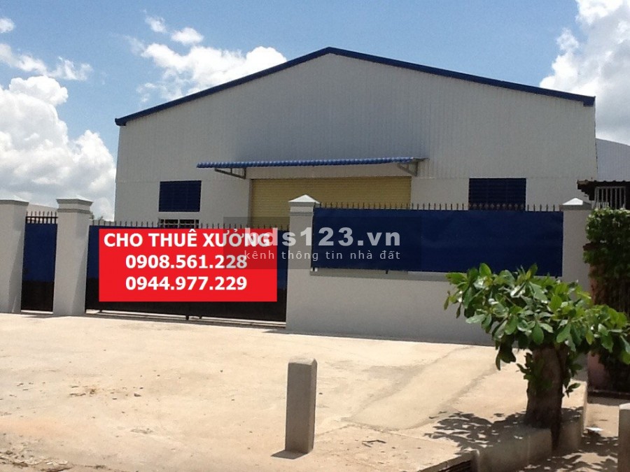 Cho thuê nhà xưởng phường Thạnh Xuân dt: 800m2 giá 35 triêu/tháng lh 0908561228