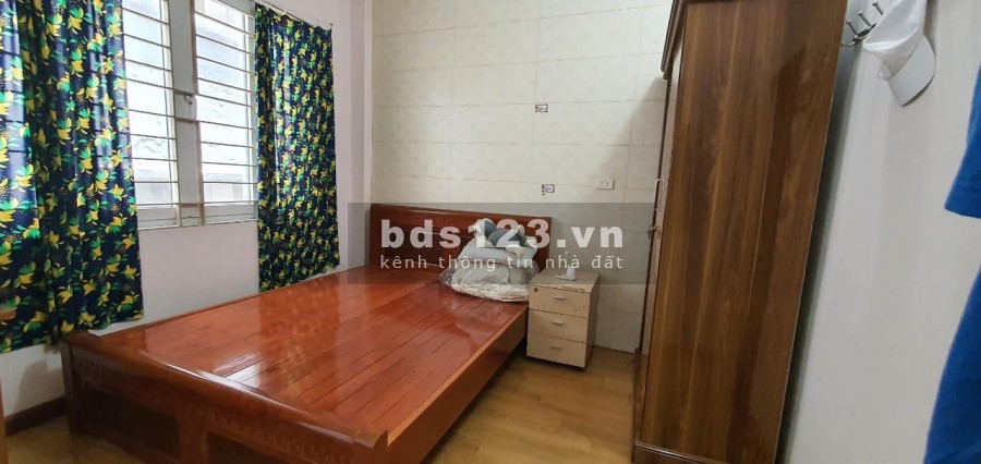 Nhà nguyên căn ngã Tư Sở 5 tầng mặt tiền khủng, mt 7.2m, giá chỉ 4 tỷ, sổ chính chủ